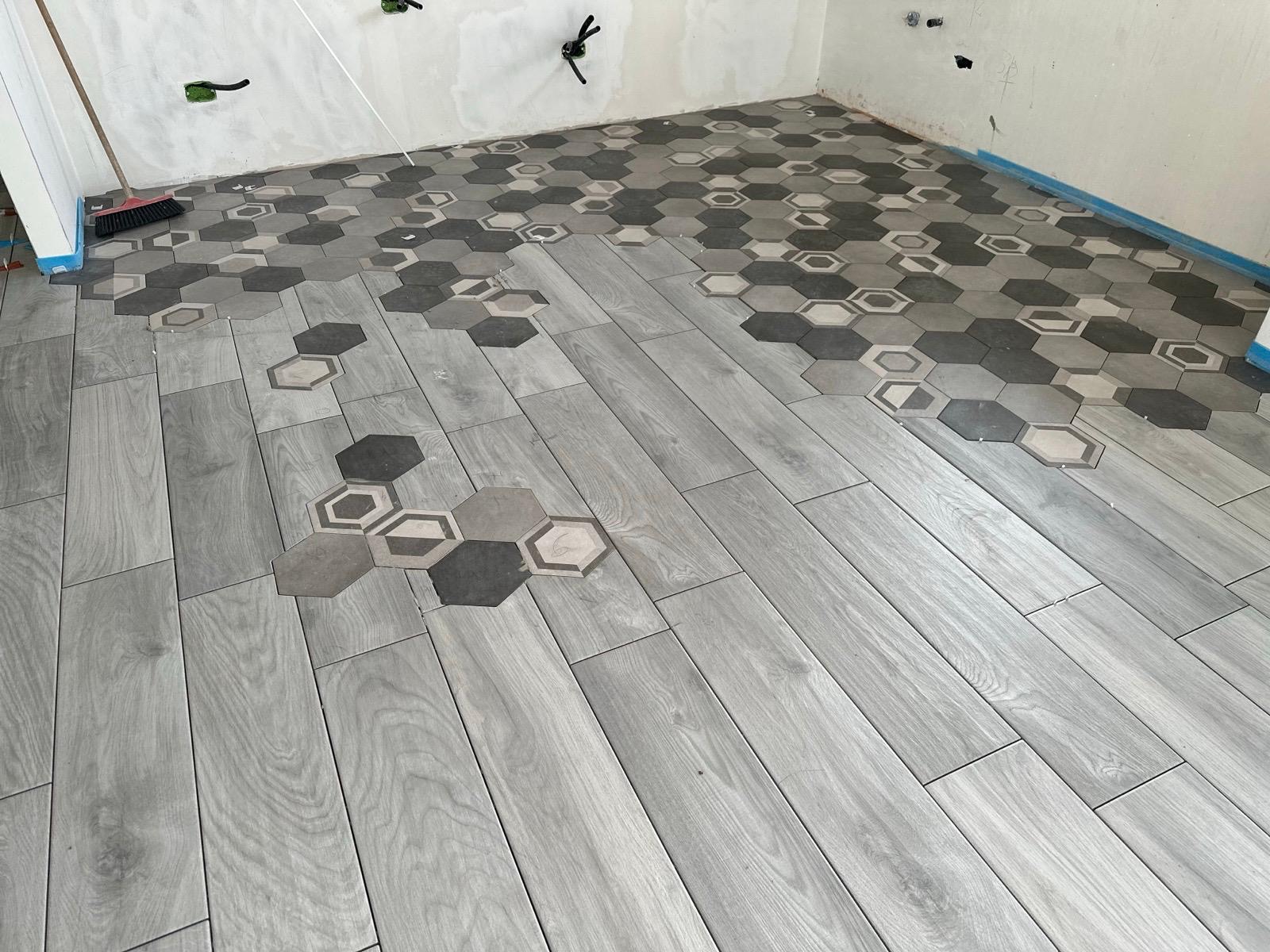 Lavoro realizzato - rivestimento pavimenti e pareti impresa edile Kallashi