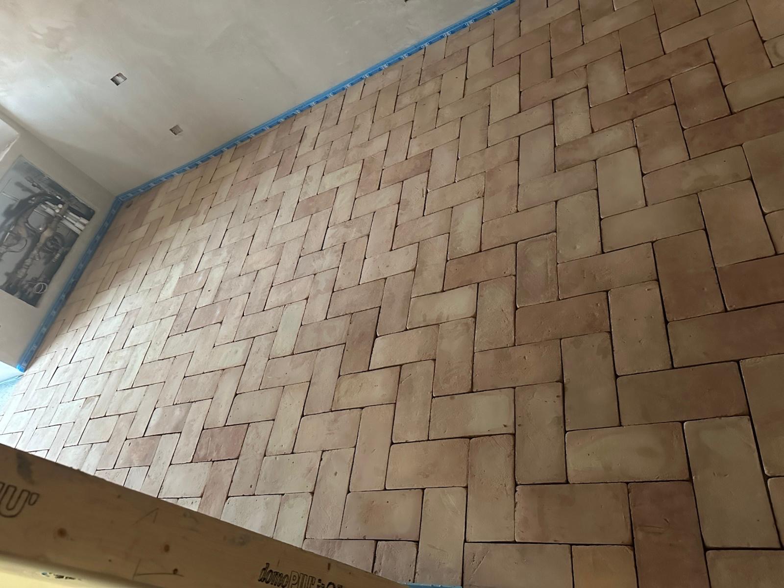 Pavimenti e pareti piastrelle ceramica - lavori realizzati